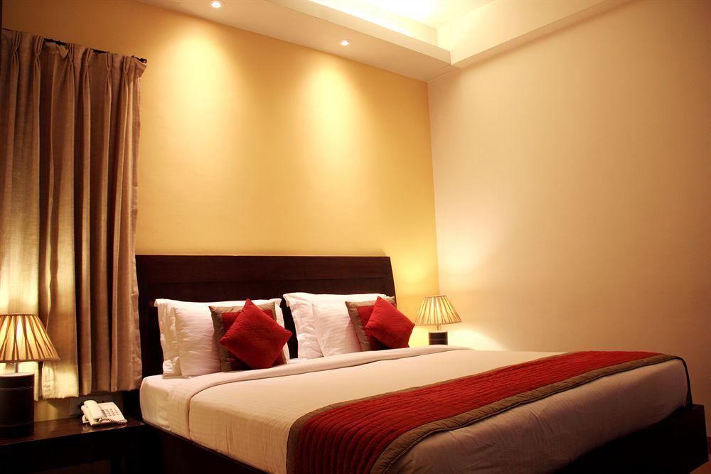 FabHotel Cabana - Fully Vaccinated Staff Nuova Delhi Esterno foto