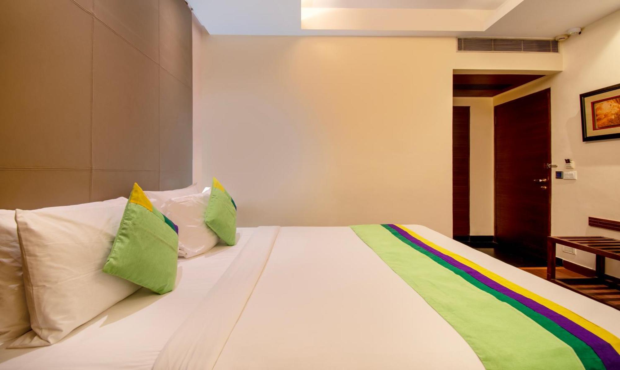 FabHotel Cabana - Fully Vaccinated Staff Nuova Delhi Esterno foto