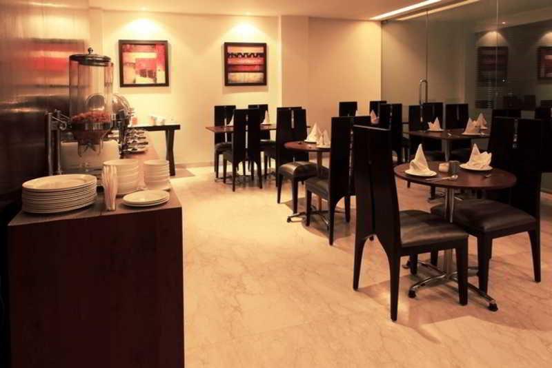 FabHotel Cabana - Fully Vaccinated Staff Nuova Delhi Esterno foto